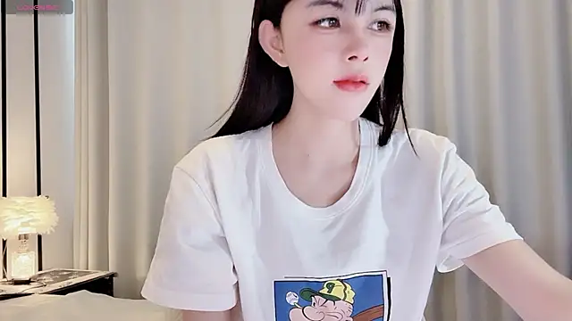 Snapshot of lvy-w chatting on 07-02-26, 10:54 lvy-w online show from 07-02-26, 10:54