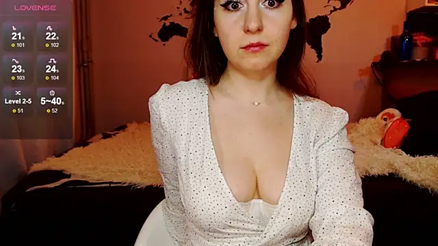 Snapshot of missgenevaonceagain_ chatting on 02-19-25, 11:04 missgenevaonceagain  online show from 02-19-25, 11:04