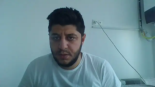 Snapshot of erkekkkadam chatting on 01-19-25, 05:15 erkekkkadam online show from 01-19-25, 05:15