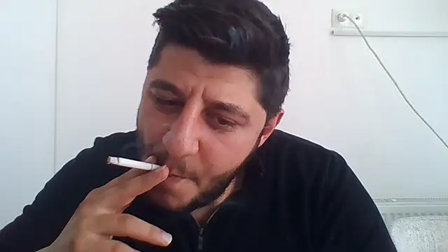 Snapshot of erkekkkadam chatting on 01-19-25, 01:33 erkekkkadam online show from 01-19-25, 01:33