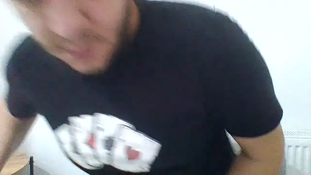 Snapshot of erkekkkadam chatting on 02-12-25, 02:24 erkekkkadam online show from 02-12-25, 02:24