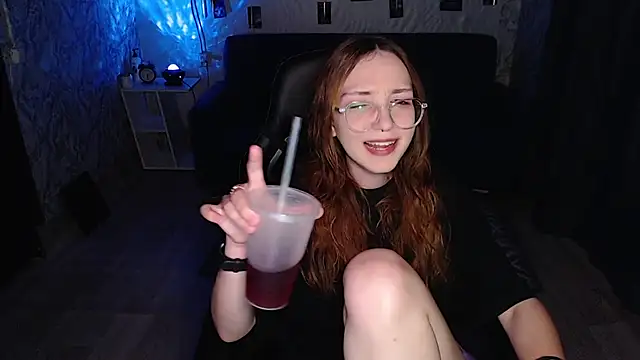 AmeliaKamishiro online show from 07-12-26, 09:50