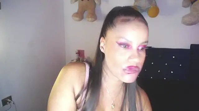 pamela guzmaan online show from 11-20-25, 07:24