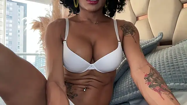 Snapshot of HOT_LADY_777 chatting on 07-28-26, 11:17 HOT LADY 777 online show from 07-28-26, 11:17