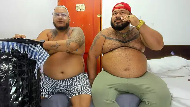 Latino bigcock online show from 11-20-25, 01:50