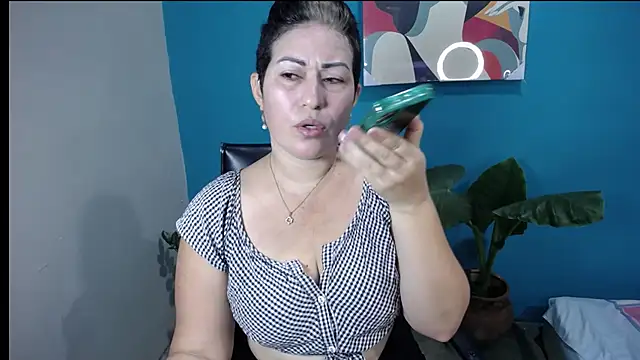 Sunny rayz  online show from 11-24-25, 12:16