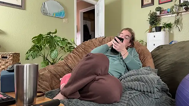 Linzy 19 online show from 02-02-26, 08:29