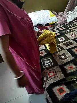 COUPLLE VILLAGE online show from 03-19-26, 02:37