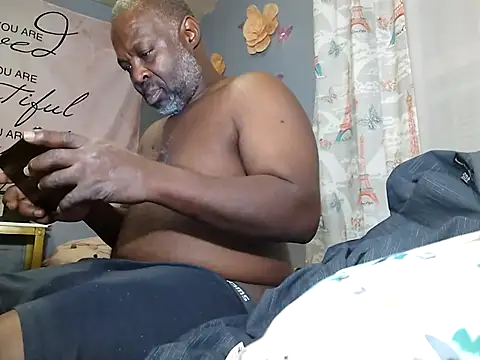 macnificent1fr online show from 12-04-24, 04:10