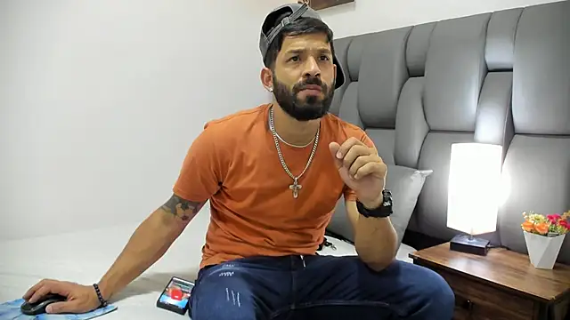 Thiagogomez online show from 03-06-26, 07:21