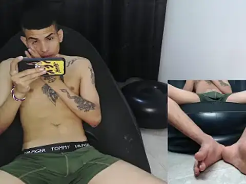 hot king20 online show from 02-19-25, 06:43