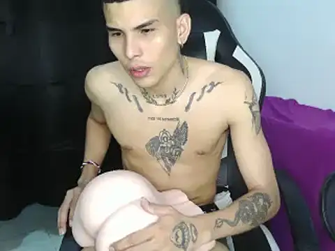 hot king20 online show from 03-01-25, 05:42