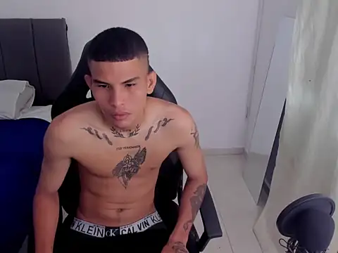 Snapshot of hot_king20 chatting on 06-15-26, 03:36 hot king20 online show from 06-15-26, 03:36