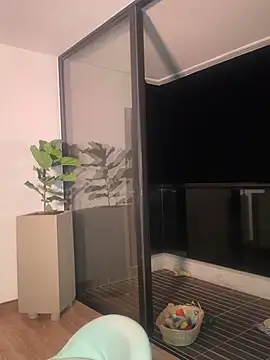 Snapshot of Helenbronwx chatting on 12-23-24, 02:13 Helenbronwx online show from 12-23-24, 02:13