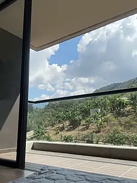 Snapshot of Helenbronwx chatting on 01-17-25, 06:23 Helenbronwx online show from 01-17-25, 06:23