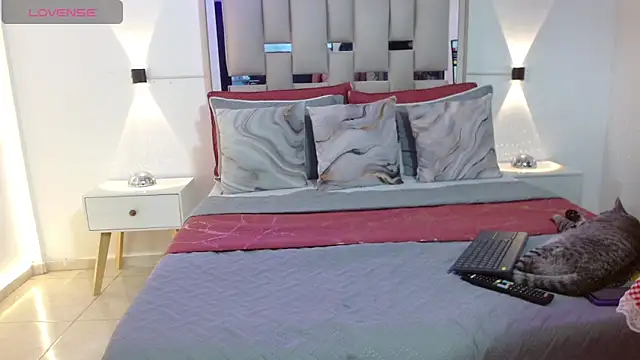 hellen martin online show from 03-25-26, 08:04