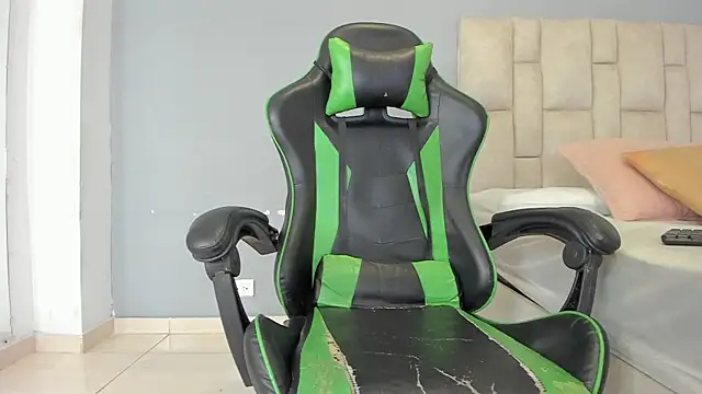 aida rose  online show from 01-04-25, 07:02