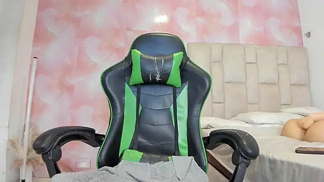 aida rose  online show from 11-04-25, 06:40