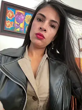 Astrid-- online show from 04-08-26, 03:01