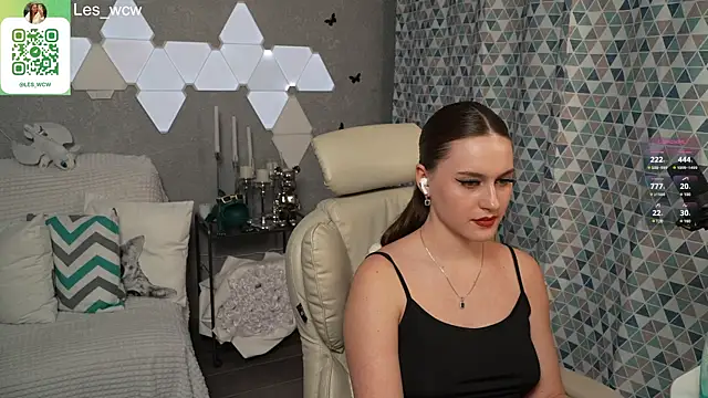 Snapshot of HarleyDeess chatting on 03-20-25, 11:23 HarleyDeess online show from 03-20-25, 11:23