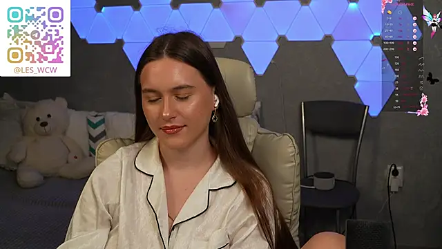 HarleyDeess online show from 01-11-26, 08:58