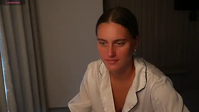 HarleyDeess online show from 06-19-26, 02:16