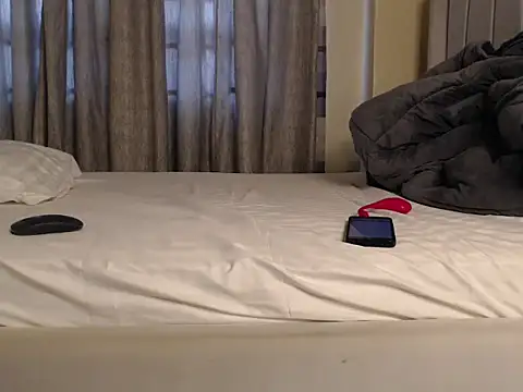 CurvyGlass online show from 03-06-25, 04:30