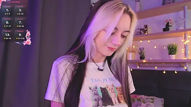 TristaRoht online show from 04-24-26, 03:14