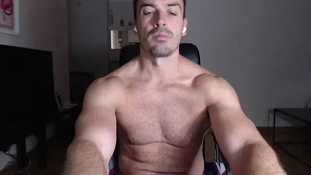 Snapshot of Hammer_Top chatting on 09-28-25, 01:05 Hammer Top online show from 09-28-25, 01:05