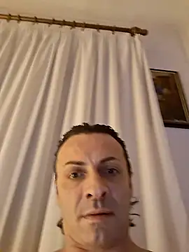 Snapshot of ciame78 chatting on 12-14-25, 11:20 ciame78 online show from 12-14-25, 11:20