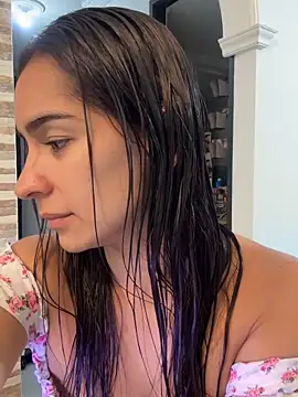 Mau White online show from 04-17-26, 01:36