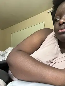 Snapshot of Yagurl__west chatting on 03-10-25, 12:15 Yagurl west online show from 03-10-25, 12:15