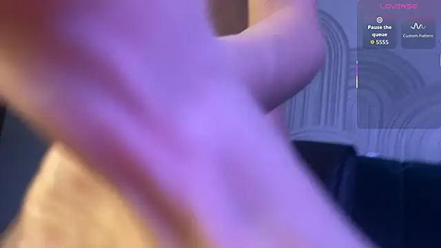 viviann evans online show from 11-18-25, 01:22