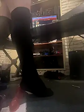 Snapshot of SrMonopolio chatting on 11-09-25, 08:56 SrMonopolio online show from 11-09-25, 08:56