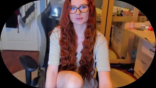 Snapshot of KlementinaBbG chatting on 02-04-25, 08:17 KlementinaBbG online show from 02-04-25, 08:17