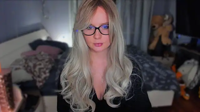 KlementinaBbG online show from 11-30-25, 08:46