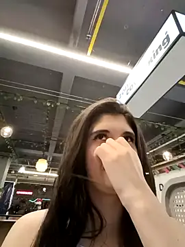 ambar-adaams online show from 12-19-24, 09:06