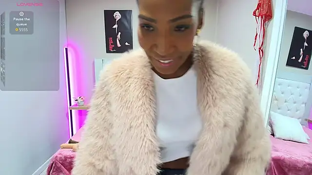 kimmturner online show from 10-03-25, 01:08