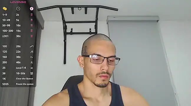 Snapshot of russthiago chatting on 02-07-25, 11:34 russthiago online show from 02-07-25, 11:34