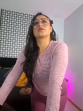 Amber gold  online show from 04-19-26, 04:23