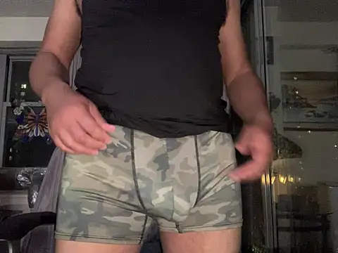 Snapshot of ThickDick_Daddy chatting on 05-08-26, 07:14 ThickDick Daddy online show from 05-08-26, 07:14
