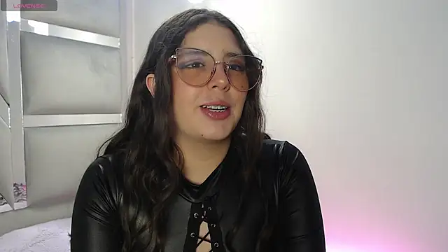 Paola Lyon  online show from 03-05-25, 07:17