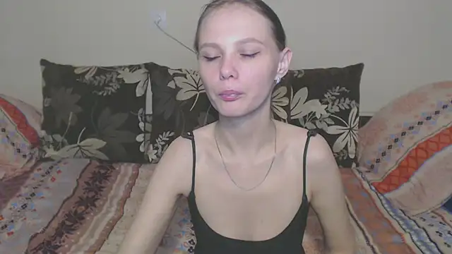 Snapshot of Nika_Shiny chatting on 12-12-24, 05:31 Nika Shiny online show from 12-12-24, 05:31