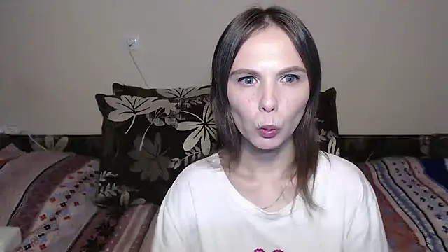 Snapshot of Nika_Shiny chatting on 02-10-25, 05:25 Nika Shiny online show from 02-10-25, 05:25