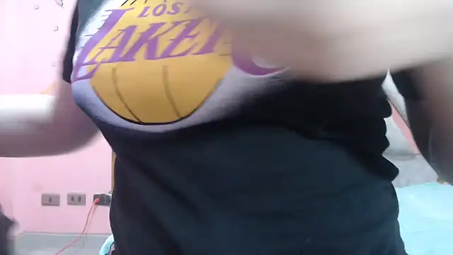 nadescomthxx online show from 10-24-25, 02:35