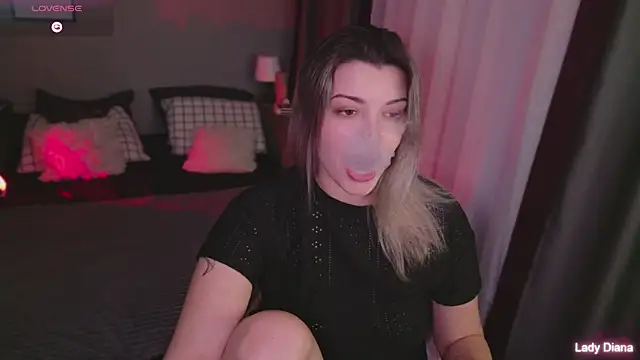 LancasterLady online show from 12-05-25, 01:09