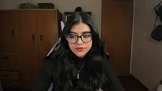 Snapshot of valerie__skyy chatting on 01-21-25, 02:54 valerie skyy online show from 01-21-25, 02:54