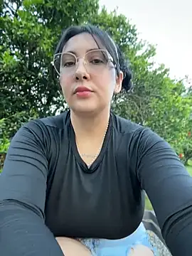 Snapshot of my-kitty chatting on 05-30-26, 10:29 my-kitty online show from 05-30-26, 10:29