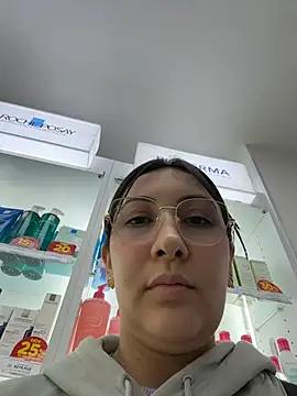 my-kitty online show from 06-26-26, 01:32