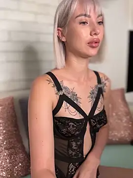 MiaMinx online show from 10-16-25, 10:55